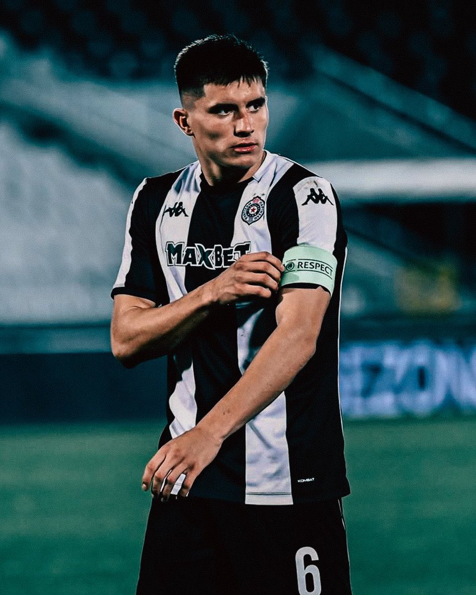 IbroxChat's tweet photo. 🚨 Rangers have submitted a concrete €4.5m bid for Partizan captain Vanja Dragojević (20), per Mozzart Sport.

Partizan are holding out €5.5m + sell-on clause.

[@MozzartBet] https://t.co/0yQrbVXWEx