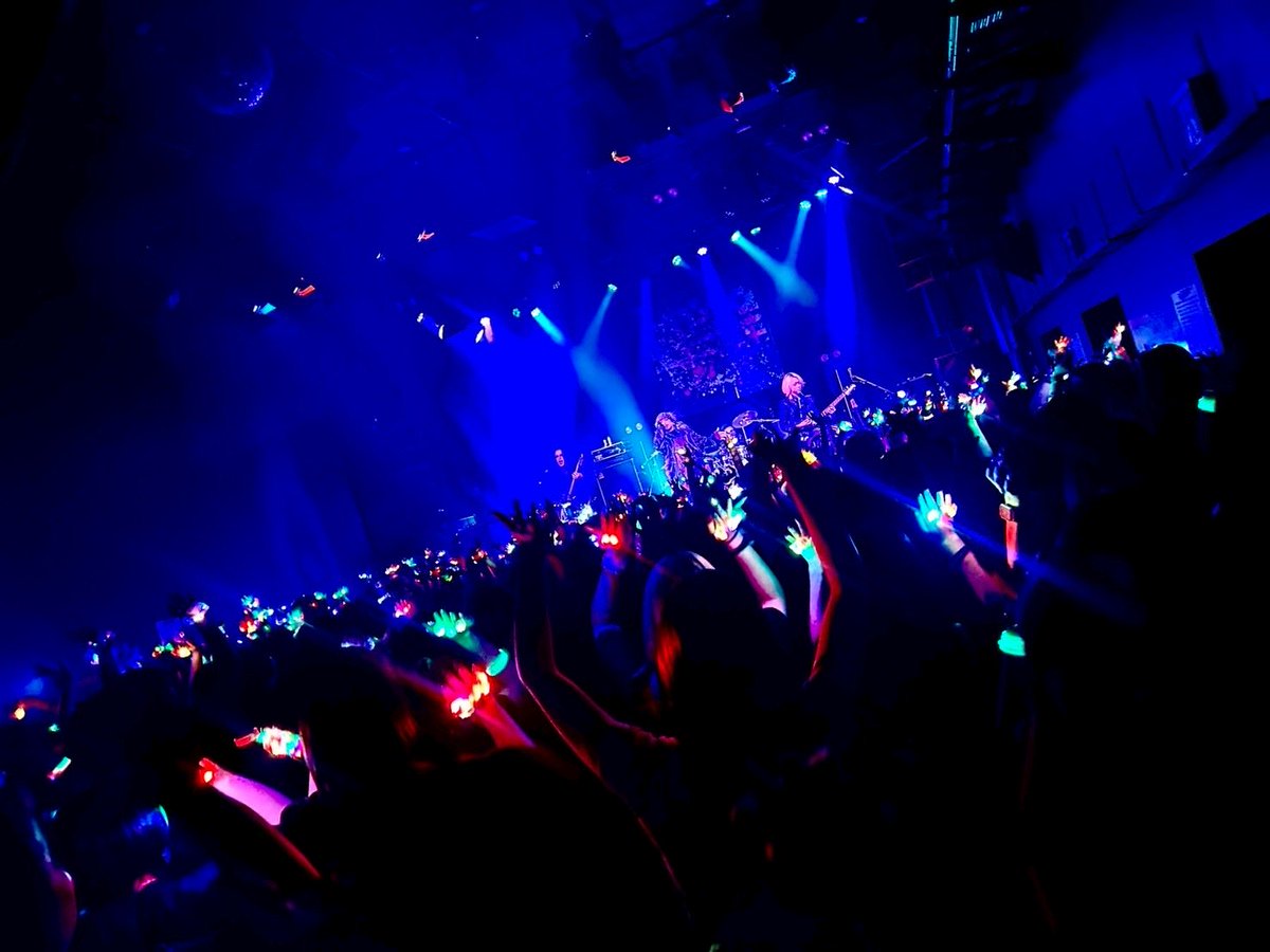 hayato_codomo's tweet photo. 東京お疲れした!!
ﾂｱｰ後半戦はじまりました衣替えしました早速衣装破壊しましたありがとうございました!!
四月にもうちのﾒﾝﾒﾝさんが夏はじまりました宣言してたけどいよいよ本格的に夏はじまります。
全国の皆さん、対よろです。
またね!! https://t.co/5hr1xXbXsz