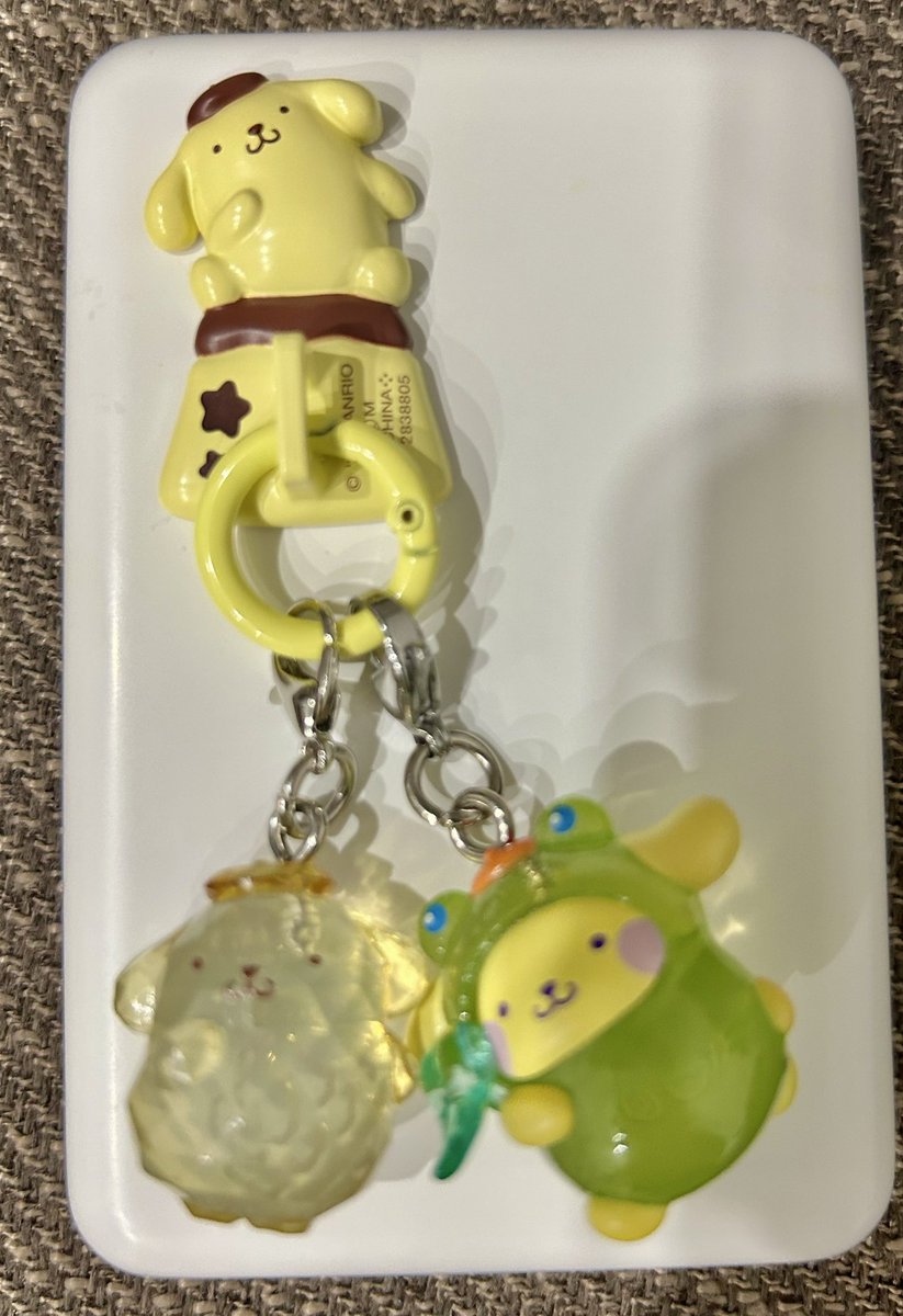 Seee_sh's tweet photo. モバ充にプリンつけてみたんだけど、可愛すぎる🥰🥰🥰 https://t.co/C8cGzL90OY