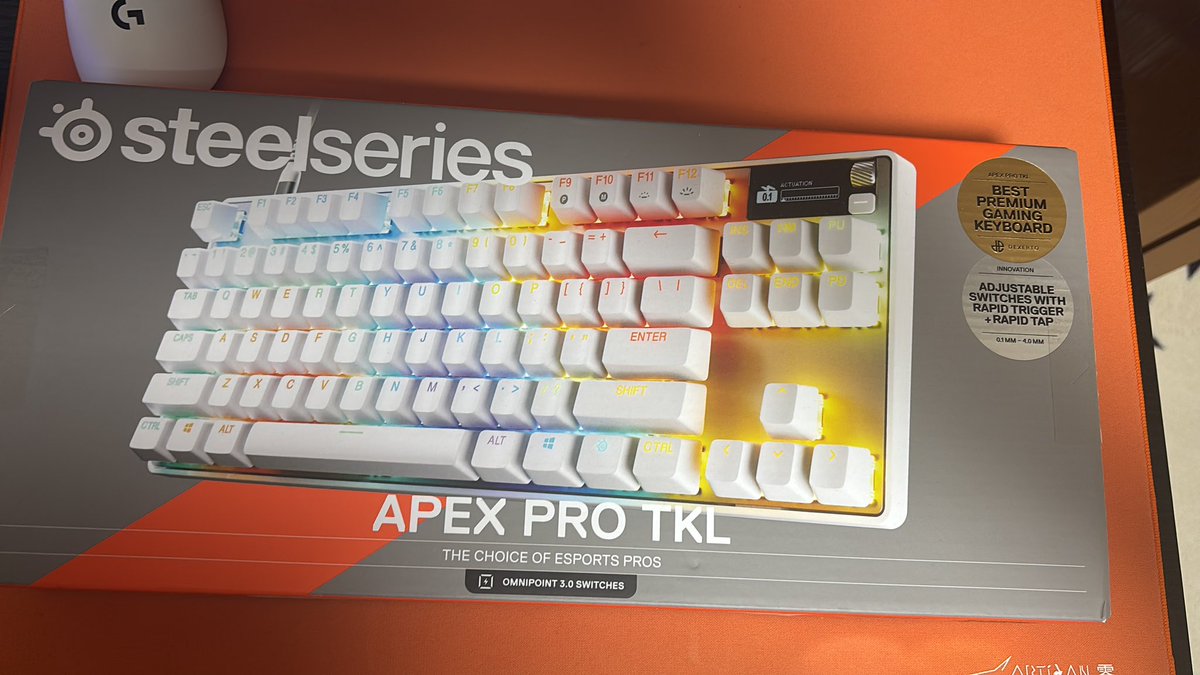 ur1fv's tweet photo. 誰か Apex pro gen3買い取ってくれる方か相談だけでもしたいって人dmください
5月に買って2回程度しか使ってないです
メルカリ通せます。
#apexpro #メルカリ https://t.co/7nRZxj11C0