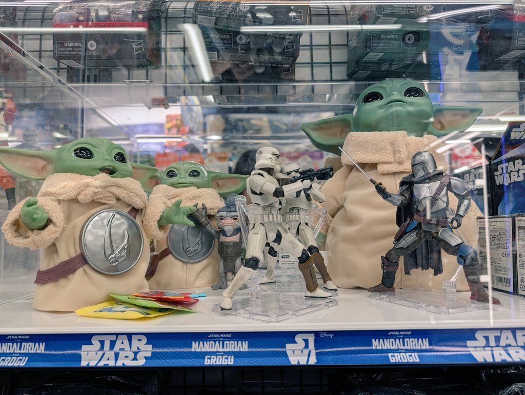 __youa__'s tweet photo. ﾊﾟﾄｩのちいさいぬいぐるみかフィギュアが欲しくて梅田中を歩いたけど全然ない…。
こういうのどこで売ってるの…？？？
みんなどこでそういうの買ってるの？ https://t.co/tumeQV9q3o
