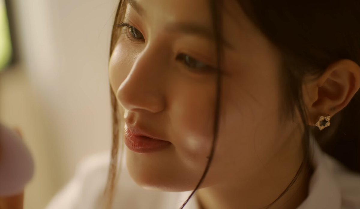 pahnfond's tweet photo. “Because I was too afraid to get close, I never knew that her light feels so warm.” https://t.co/fLxZAaFQcJ