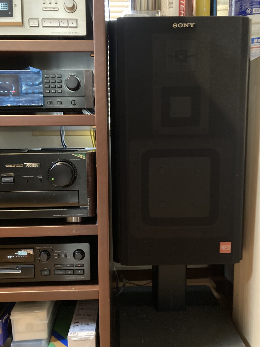 SilentBells's tweet photo. SONY DTC-1000ESが修理を終えて半年ぶりに帰ってきた
もぅだめかと思ったが修理できて嬉しい

ターンテーブル以外SONYで統一したところに組み込みます
SONYのターンテーブルも欲しいところだが
これはというやつは競り負け続きでなかなか、、 https://t.co/zfqtB1joyp