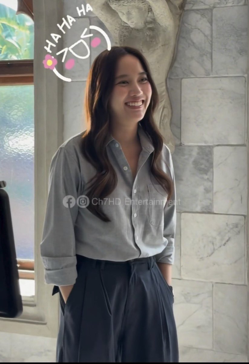BornastaurusV3's tweet photo. 🗣️: you’ll be punished for making the prince nervous.
🌷: him? isn’t it supposed to be me who’s nervous? since he is the prince.

who wouldn’t be? just look at her demeanor. 🙂‍↔️ https://t.co/WXE5WJbNeI