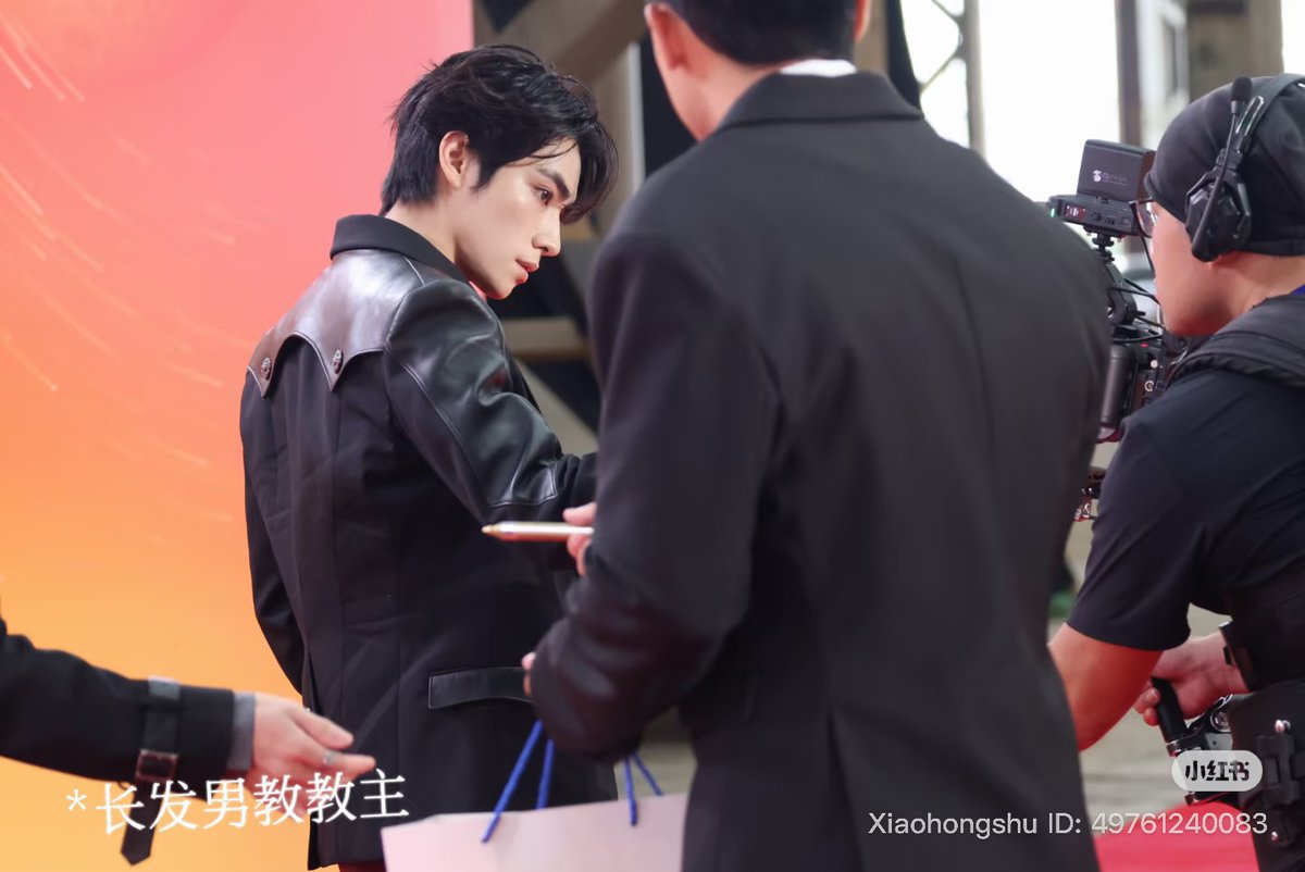 88xiaojun8's tweet photo. シャオジュン 肖俊 Xiaojun 샤오쥔 https://t.co/hvCZoNMPfA