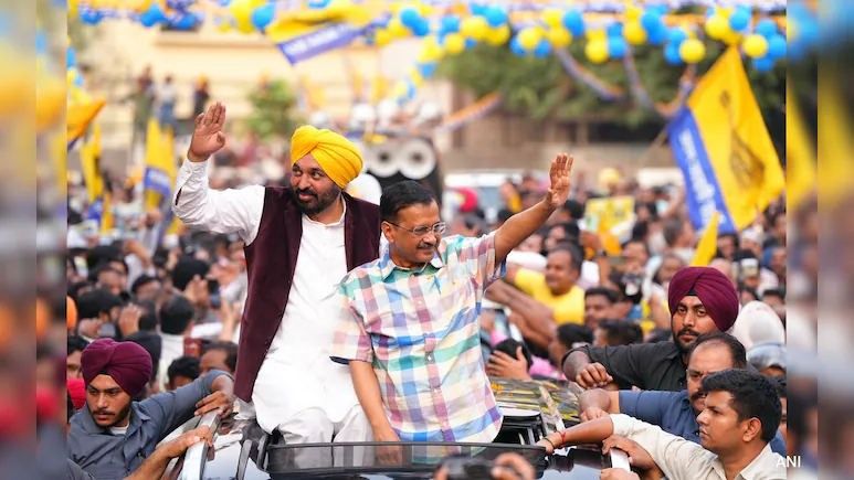 ndtv's tweet photo. Opinion by @nishuarora | Punjab 2027: Why Cash Transfers Alone May Not Be Enough for AAP

https://t.co/mqYsqRuL0Y https://t.co/97FOOW88q1