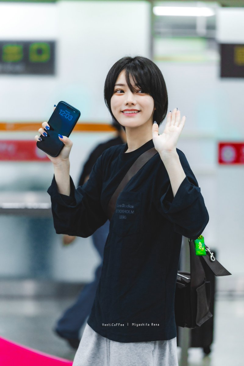louis4526's tweet photo. 260702  TSA 🛬

また明日ね

@rena_miyashita 
#宮下玲奈  #tre2026 https://t.co/fcpRpqiHty