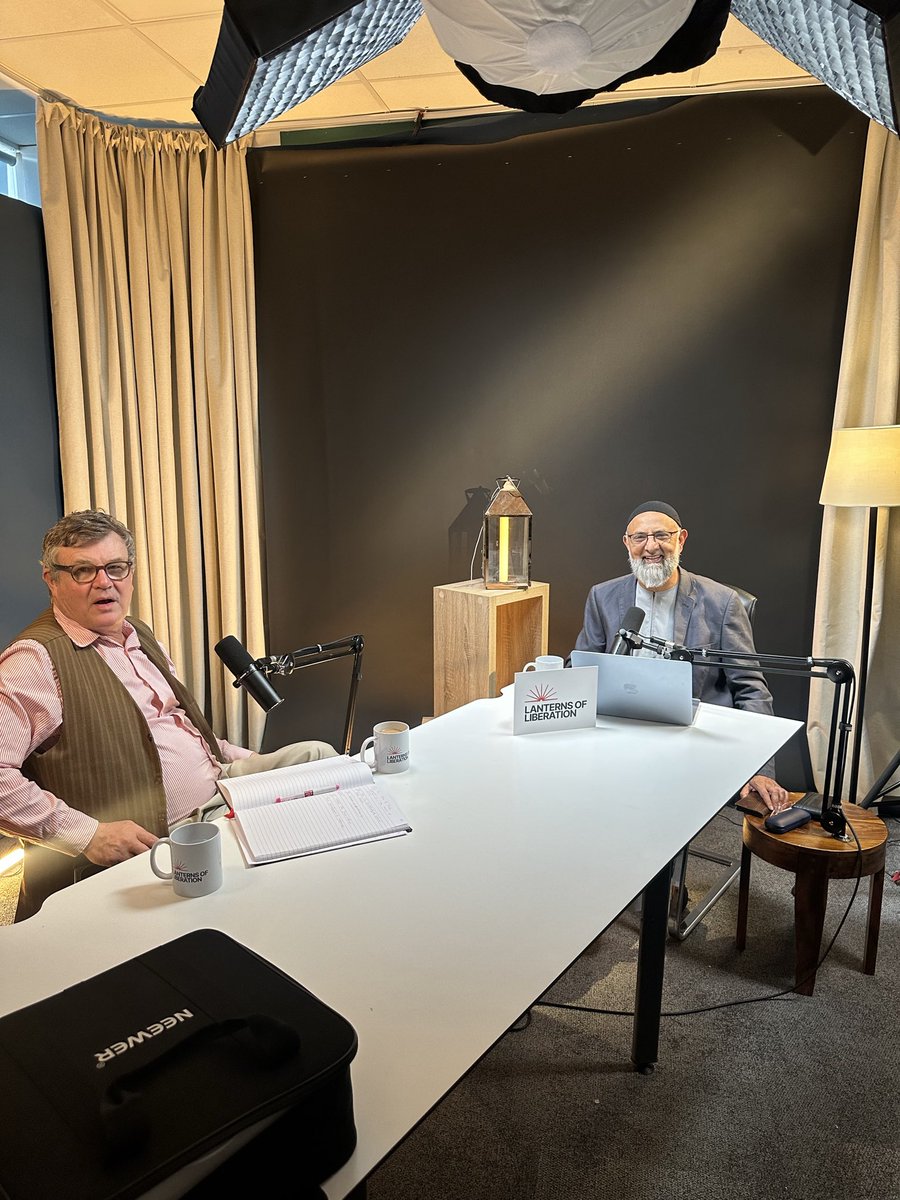 thelanternspod's tweet photo. It’s nearly here! 

@OborneTweets sits down with Lanterns of Liberation. 

🔴 Live at 5pm today https://t.co/hxzA0Pubo8