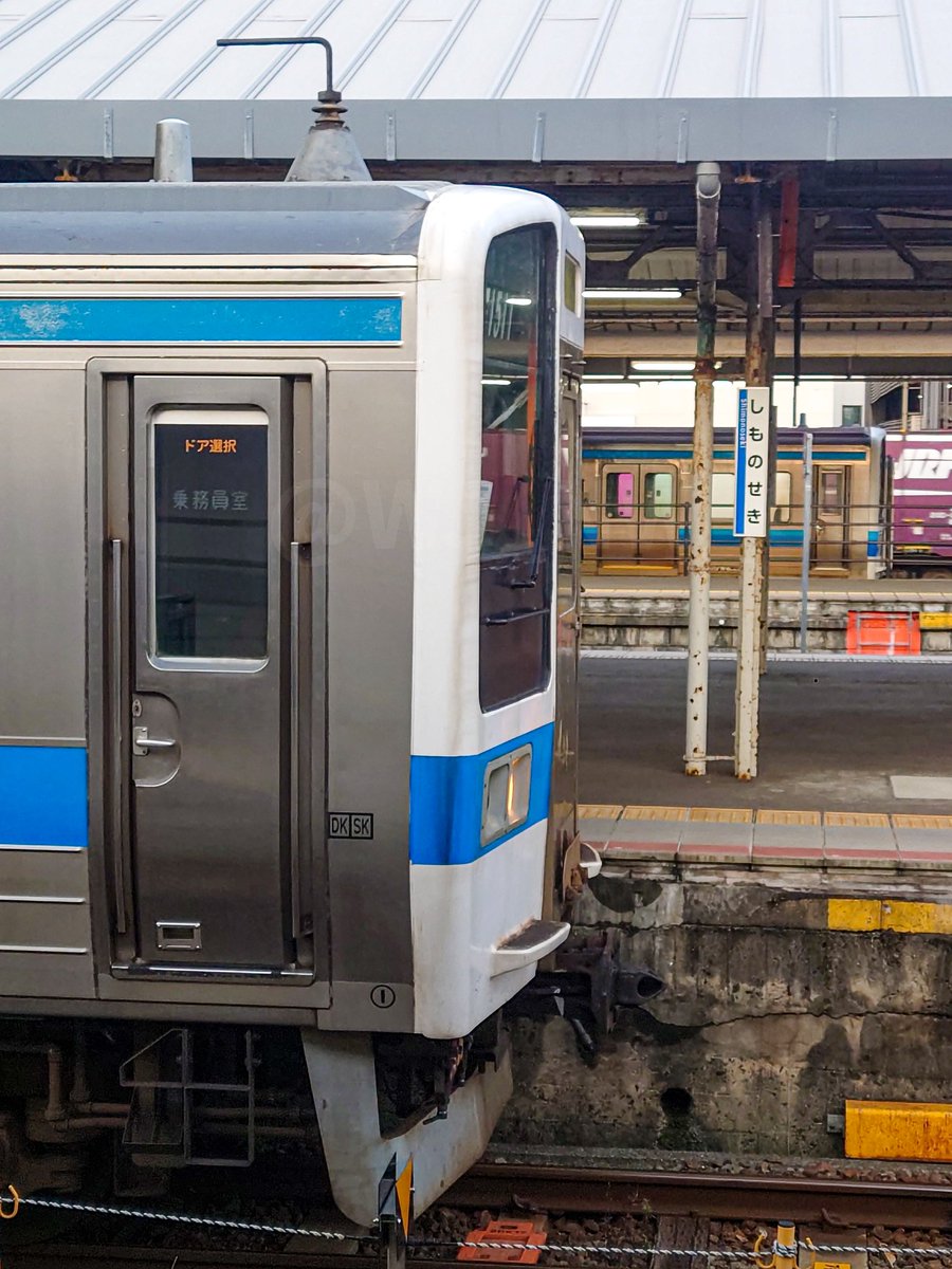 WJ_NW_OR's tweet photo. 2026/7/2 ④〆
工場入出場関係
回8345M
213系C-05編成

岡山電車支所配置の213系C-05編成が下総入所のため、岡山～下関間にて回送された

下関駅では、415系FO-1511編成もおり、かつて115系と415系鋼製車の並びが見られたように、今回は213系と415系ステンレス車の似たもの同士の並びが見られた https://t.co/opxbwYA8cb