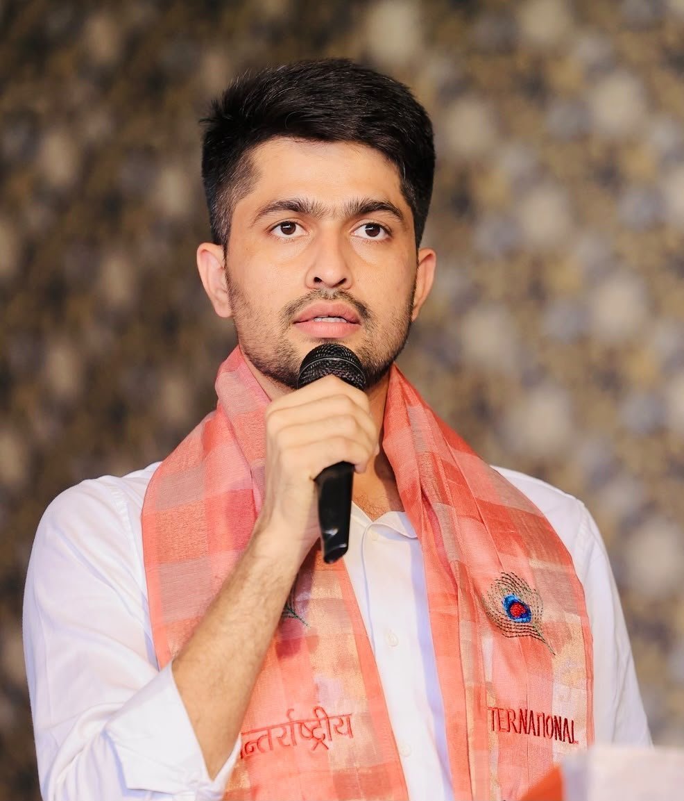 mkbyadwal01's tweet photo. राजस्थान विश्वविद्यालय के ऊर्जावान छात्रसंघ अध्यक्ष बड़े भाई निर्मल चौधरी जी को जन्मदिवस की हार्दिक बधाई एवं उज्ज्वल भविष्य की शुभकामनाएँ। @NirmlChoudhary @SachinPilot https://t.co/IzKXJmpGVY