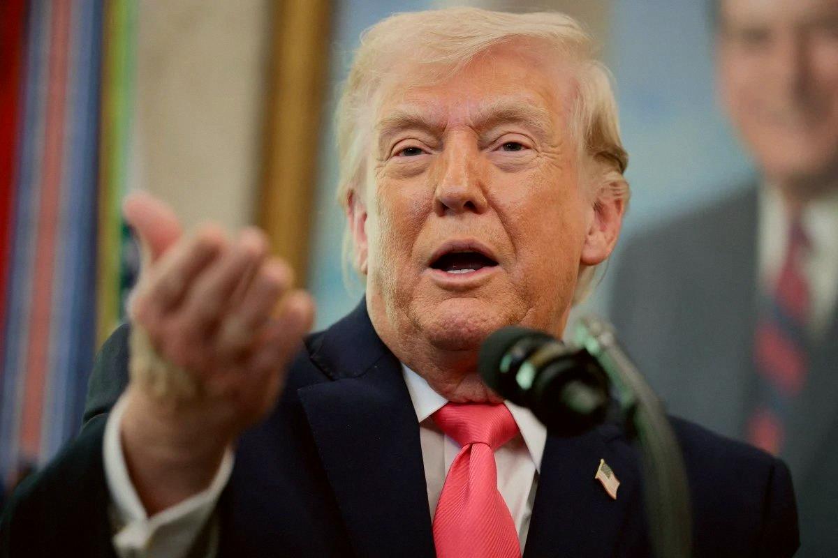 maga0819's tweet photo. 👀 Trump just revealed over $1.4 billion in crypto earnings in his 2025 filing https://t.co/E4AeLnpdzM