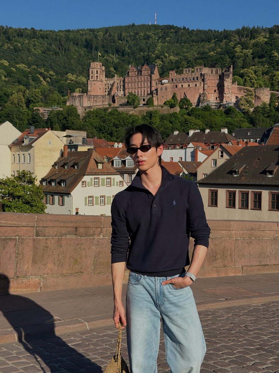 harxeuphoria's tweet photo. EST INSTAGRAM UPDATE IN GERMANY!! 😭🩵

🦈: by the river 🚶🏻

( #est_rvp ) https://t.co/MGgP4sv7Rs
