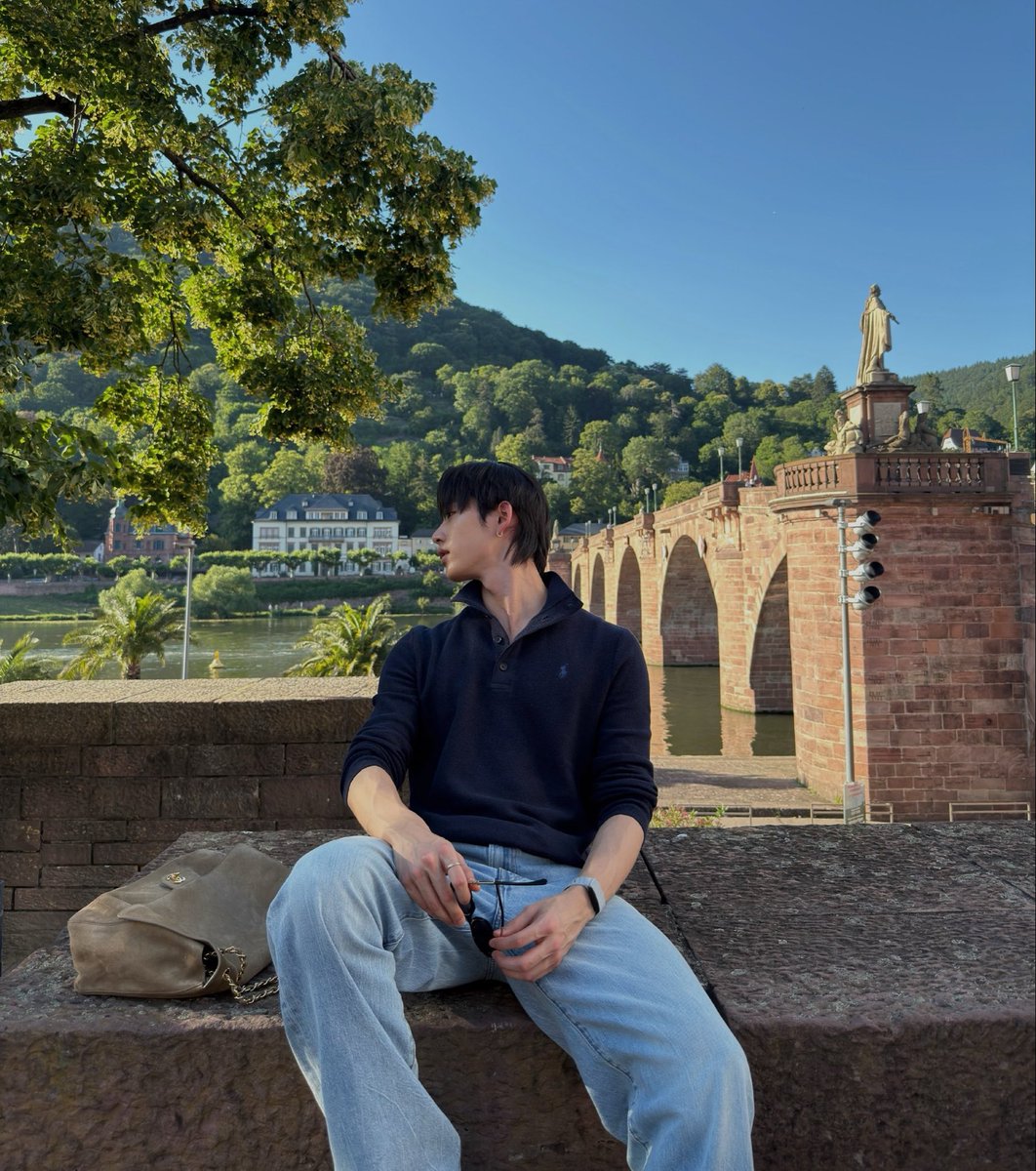 harxeuphoria's tweet photo. EST INSTAGRAM UPDATE IN GERMANY!! 😭🩵

🦈: by the river 🚶🏻

( #est_rvp ) https://t.co/MGgP4sv7Rs