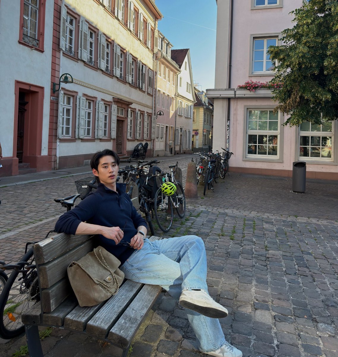 harxeuphoria's tweet photo. EST INSTAGRAM UPDATE IN GERMANY!! 😭🩵

🦈: by the river 🚶🏻

( #est_rvp ) https://t.co/MGgP4sv7Rs