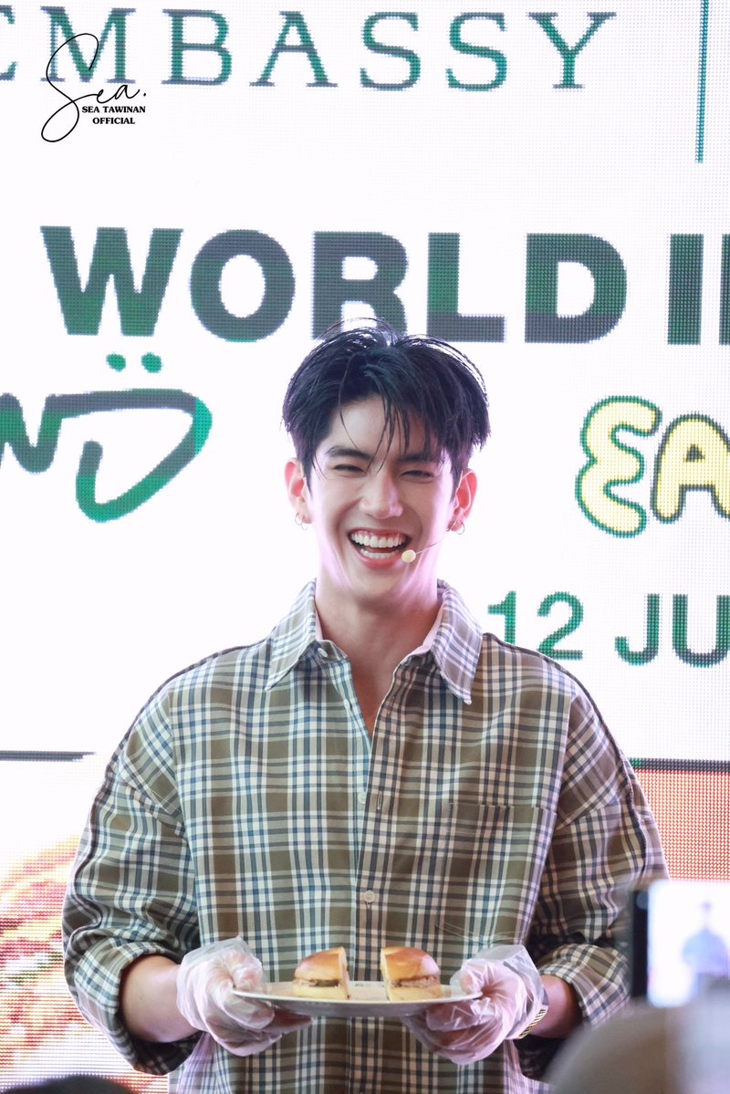 seatawinanfc's tweet photo. ยิ้มหวาน🤲🏻🩵

JIMMYSEA COOKING CHARITY

#TheWorldinOneBite2026xJimmySea
#sea_tawinan,@Sea_tawinan https://t.co/ts8kJ2tPRG
