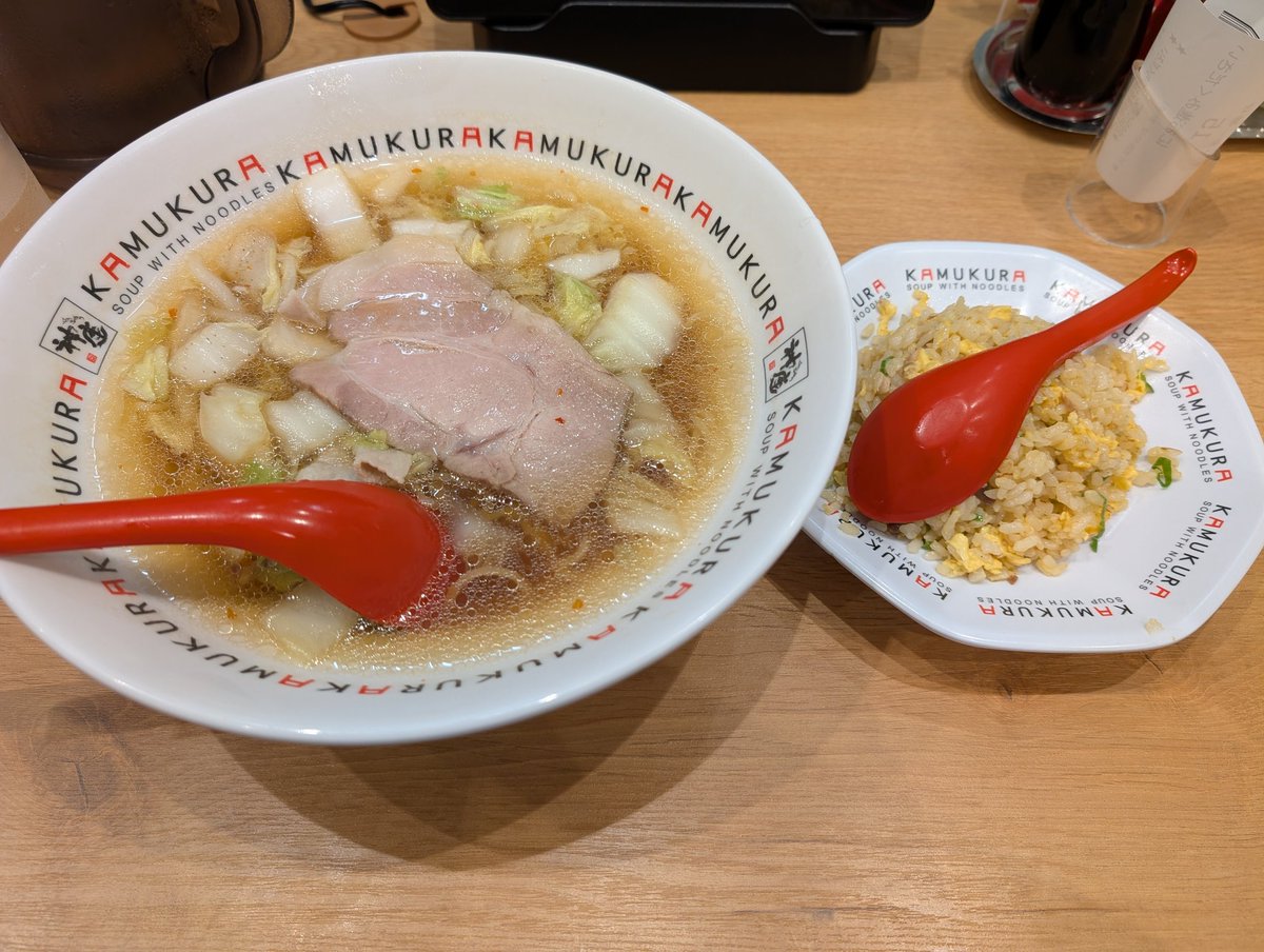 yoshiosugi's tweet photo. 今日も神座で一杯♪～(´ε｀　) https://t.co/nFlg2B34ts