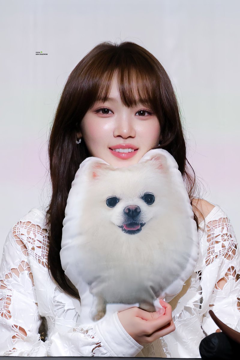 cocoa801_chae1's tweet photo. 260627 시로누나🤍🐶
#김채원 #KIMCHAEWON 
#르세라핌 #LE_SSERAFIM https://t.co/x2TY08EO9A