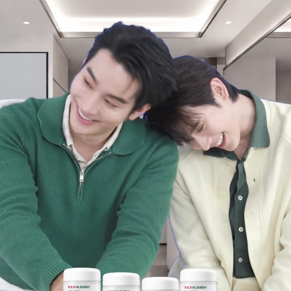 FORCEBOOKFAMILY's tweet photo. ไม่รู้ไม่เห็น แต่แคปไว้ทันนนนน 🫣

FORCEBOOK WITH DRG
#DrgxForceBook https://t.co/gsMrTXHtiV