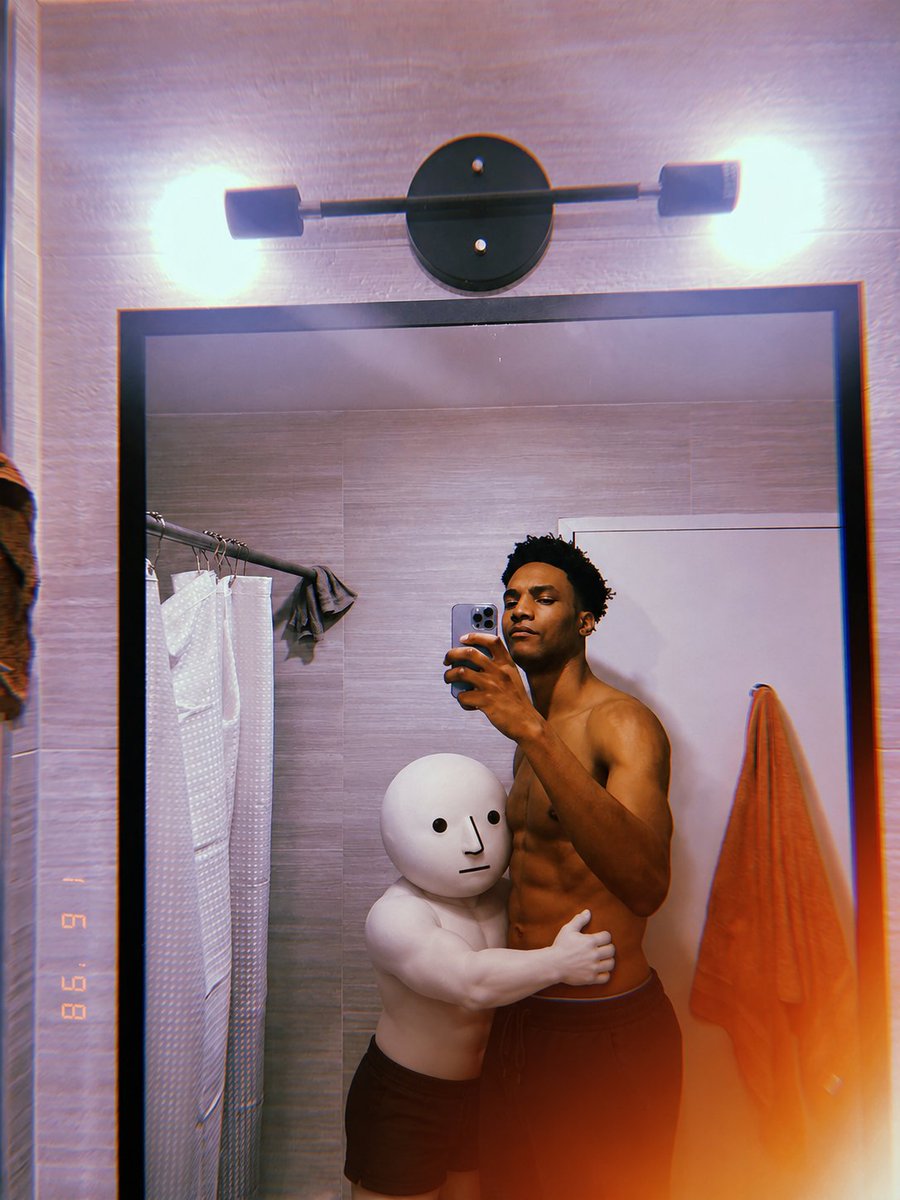 manlet tweet media