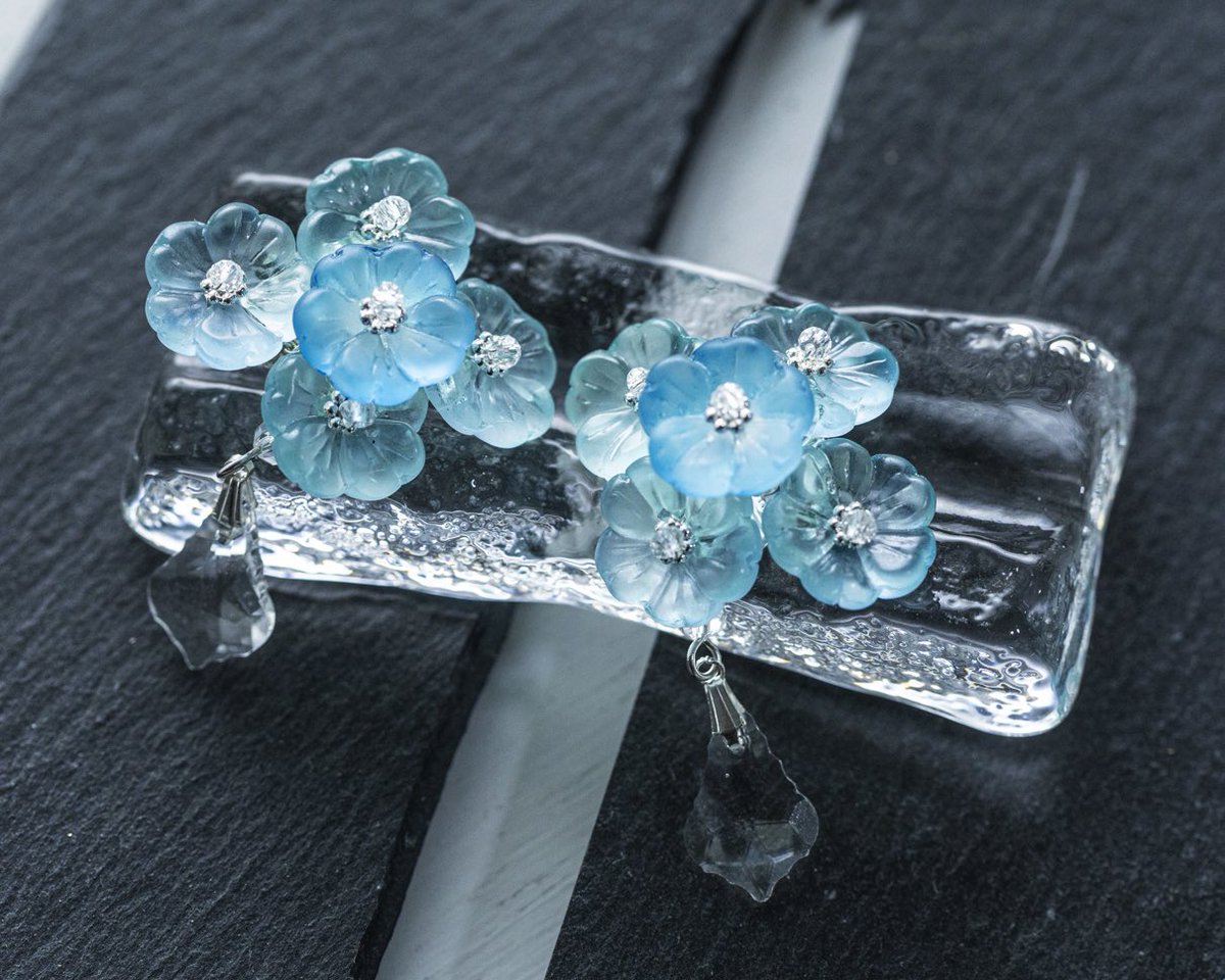 8gatu1's tweet photo. ぷっくりした磨りガラスのお花がかわいいネモフィラの耳飾り。
爽やかな青いお花が耳元で揺れます。 https://t.co/Z2EVsXrRNk