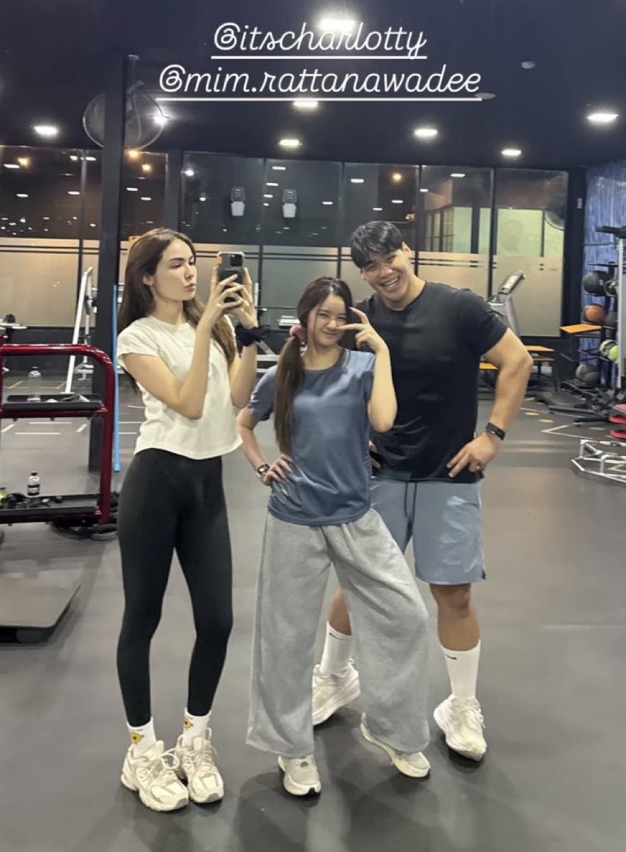 _Noel_369's tweet photo. Hello? My babies gyming together 👀 https://t.co/ViMA8oM0Hp