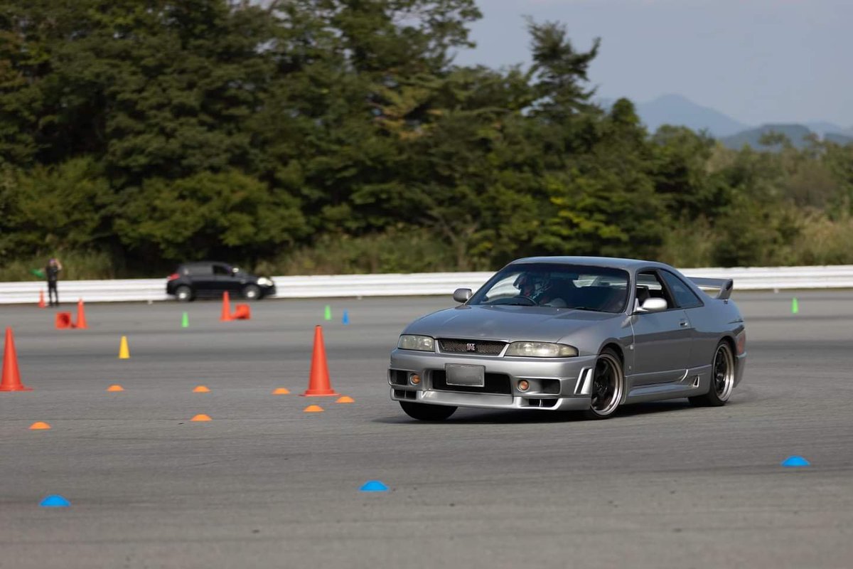Im_not_there_W's tweet photo. #一番後悔していない車
誰が何を言おうと、アンチが戯言ぶつけてきても、R33！
そしてこの車が繋げてくれた全ての人の縁と、考え、物事の向き合い方はひとつじゃないってことを教えてくれたことへありがとうと言いたい。
サイコーだ。とびっきりの宝物だ。
こんなにR33に熱いオーナーいるかしら。 https://t.co/Hx01Yg6Ecd