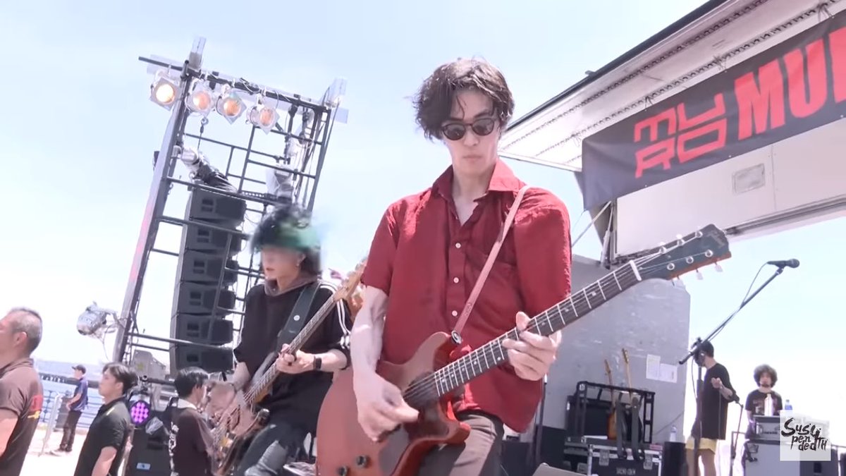 zm9611's tweet photo. このギター弾いてる人suspended 4thってバンドのギターの人なんだけどとにかくこのライブの時やうじに似すぎててやばいww
@YukioFPS https://t.co/cS22miWp5t