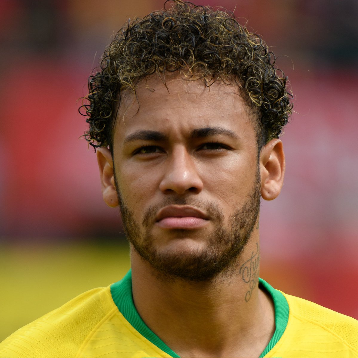 NP__Oficial's tweet photo. Ancelotti ameaça escalar Neymar na vaga de Paquetá para a decisão contra a Noruega https://t.co/9o4FjOmOD9