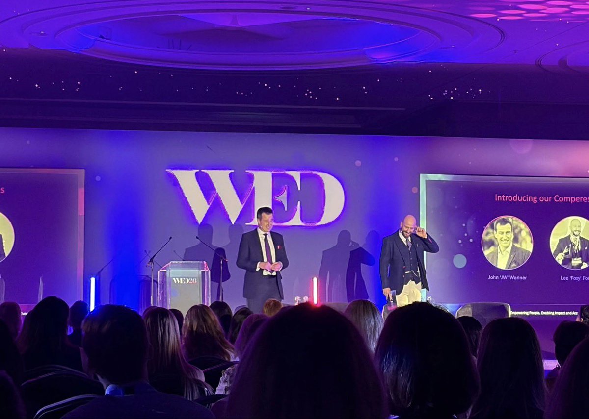 Foxy2Para's tweet photo. Excellent to share the #Wed26 stage with the incredible John JW Wariner as Co-Compare at the annual @WEDUKNetwork conference.
Listening to so many inspirational speakers and meeting new people.
Looking forward to tonight’s Gala
Eleanor Roosevelt once said “Do one thing a day that scares you” I’m sure she didn’t mean drink copious amounts of coffee whilst wearing white Chinos, but I like to love life on the edge 💪🏼