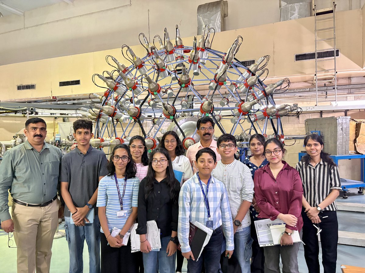 iuac_official's tweet photo. Inspiring Young Minds

 IUAC was delighted to host 26 meritorious CBSE students from Oman for an insightful visit to our advanced accelerator facilities. https://t.co/uRdXnzvPfb