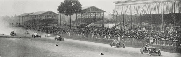 ACCUSmayor's tweet photo. 1923 - The start of the European Grand Prix in Monza, Italy. https://t.co/icjlhCh5vk