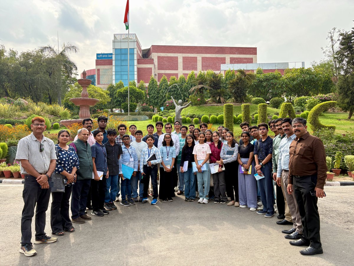 iuac_official's tweet photo. Inspiring Young Minds

 IUAC was delighted to host 26 meritorious CBSE students from Oman for an insightful visit to our advanced accelerator facilities. https://t.co/uRdXnzvPfb