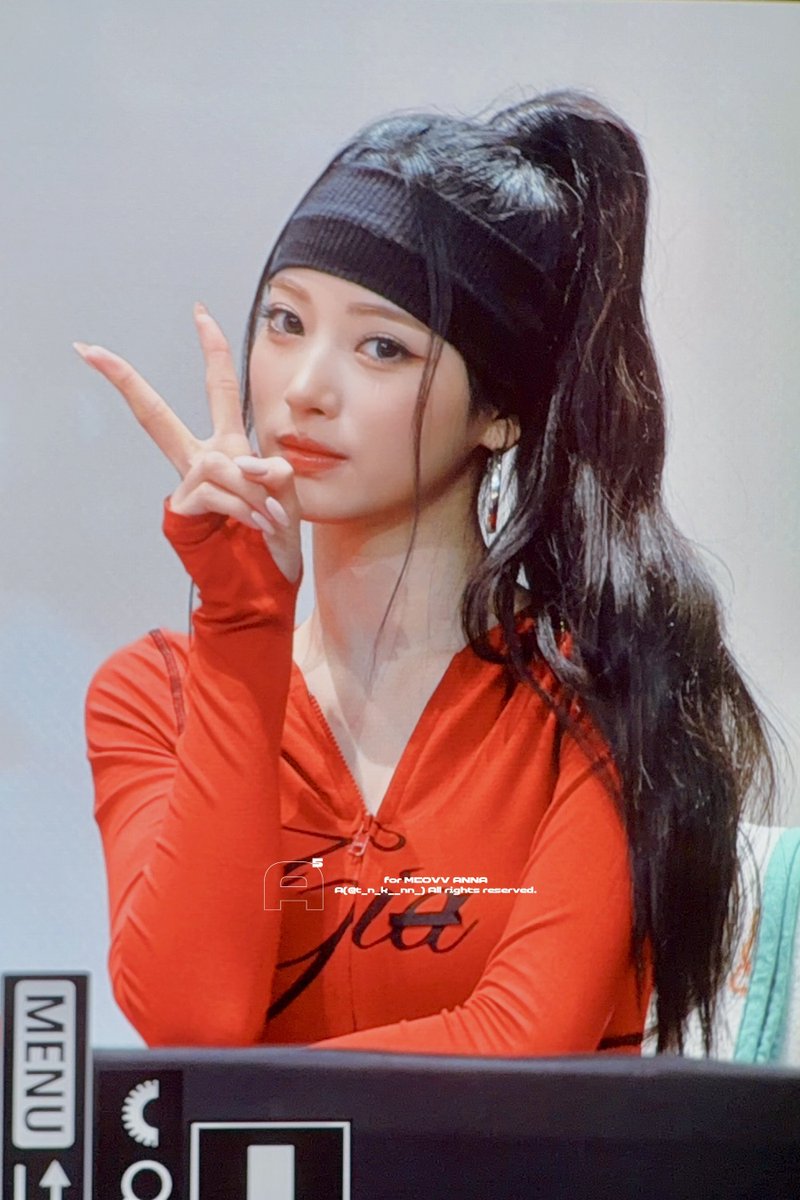 t_n_k__nn_'s tweet photo. 260702 

#ANNA #안나 #MEOVV #미야오 https://t.co/nnYjih2GV0