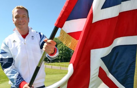 PradaGlass's tweet photo. @terrychristian Would you put these in the same bracket for flying the flag? https://t.co/RquDzm4BeX