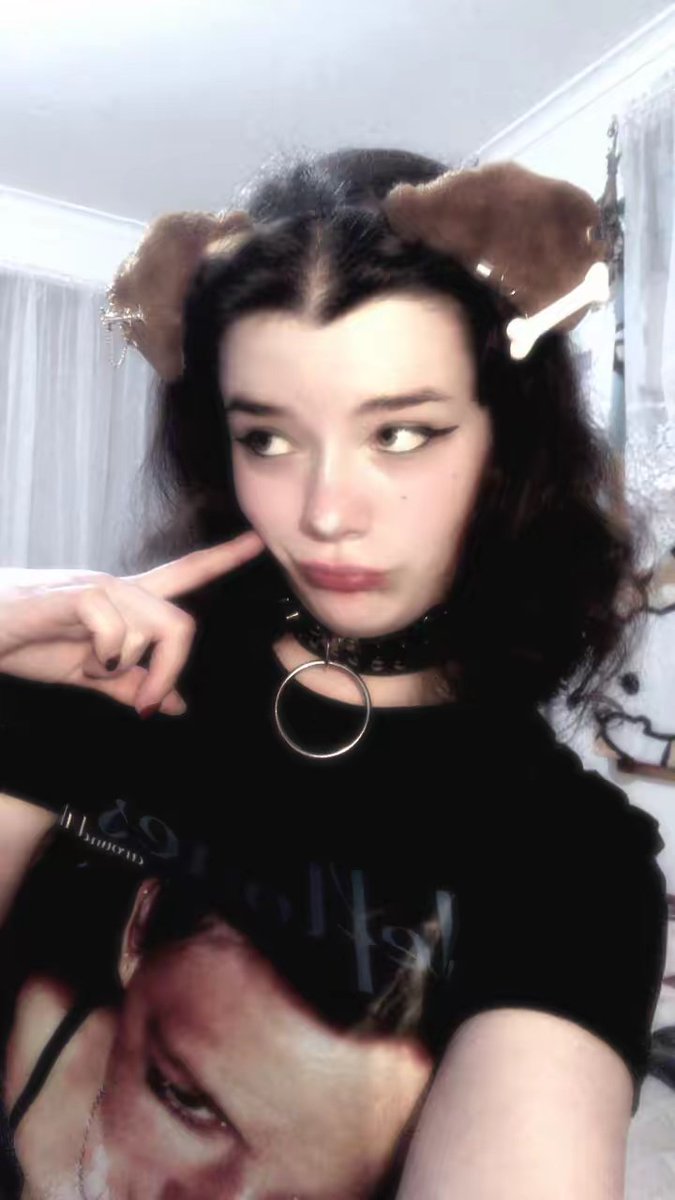 corruptpupkiddo's tweet photo. I'm also a certified puppy girl now ♡ should I make this account back up and running again? https://t.co/PimKIdQVXW
