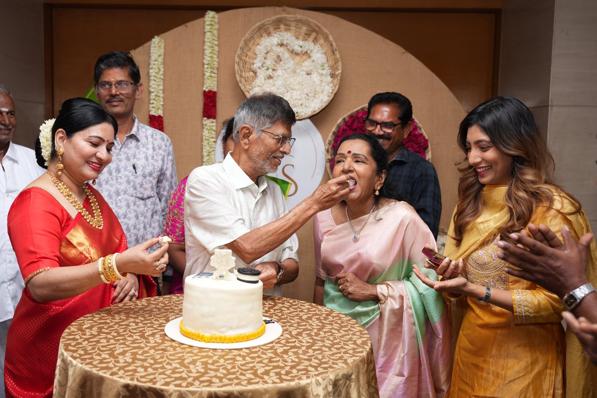 VimalaRani_B's tweet photo. Happy Birthday to my dearest Uncle S.A. Chandrasekhar ❤️

A legendary filmmaker to the world, but to me, a father figure, mentor, and constant source of inspiration. Thank you for your wisdom and unwavering support through the years.

Wishing you good health &amp; peace always. https://t.co/roqDFQ50ME