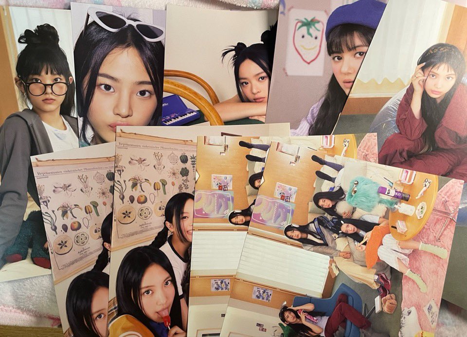 surfinonwaves's tweet photo. ⭐️ 𝒮eason greeting 2023 poster
หายากแล้วนะคะ ㅜ ㅅ ㅜ

poster เดี่ยว ♡ มี minji , hyein , danielle อย่างละใบ

poster รวม ♡ มีแนวนอน 1 ใบ , แนวตั้ง 2 ใบ

ใบละ 35฿ ทุกใบ ยกเว้นมินจีเดี่ยว 70฿

ดูเพิ่มเติมได้ ♡ เหมา 6 ใบ 180฿

✿🪥🧸🍎𓂃

#ตลาดนัดnewjeans #ตลาดนัดนิวจีนส์ ‘3 https://t.co/l8w09ZvV2P