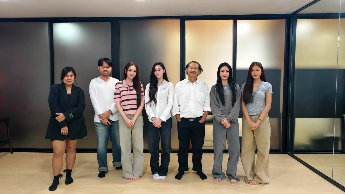 Napapat23's tweet photo. ผ่านไป 1วันเก่งกันมากๆเลย 🤍

UNDER HER RULES WORKSHOP D1
#ใต้เงาจันทราWorkShopD1
#มีนเบ้บ #meenbabe https://t.co/9BW3ez0SqQ