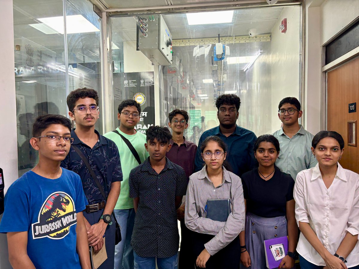iuac_official's tweet photo. Inspiring Young Minds

 IUAC was delighted to host 26 meritorious CBSE students from Oman for an insightful visit to our advanced accelerator facilities. https://t.co/uRdXnzvPfb