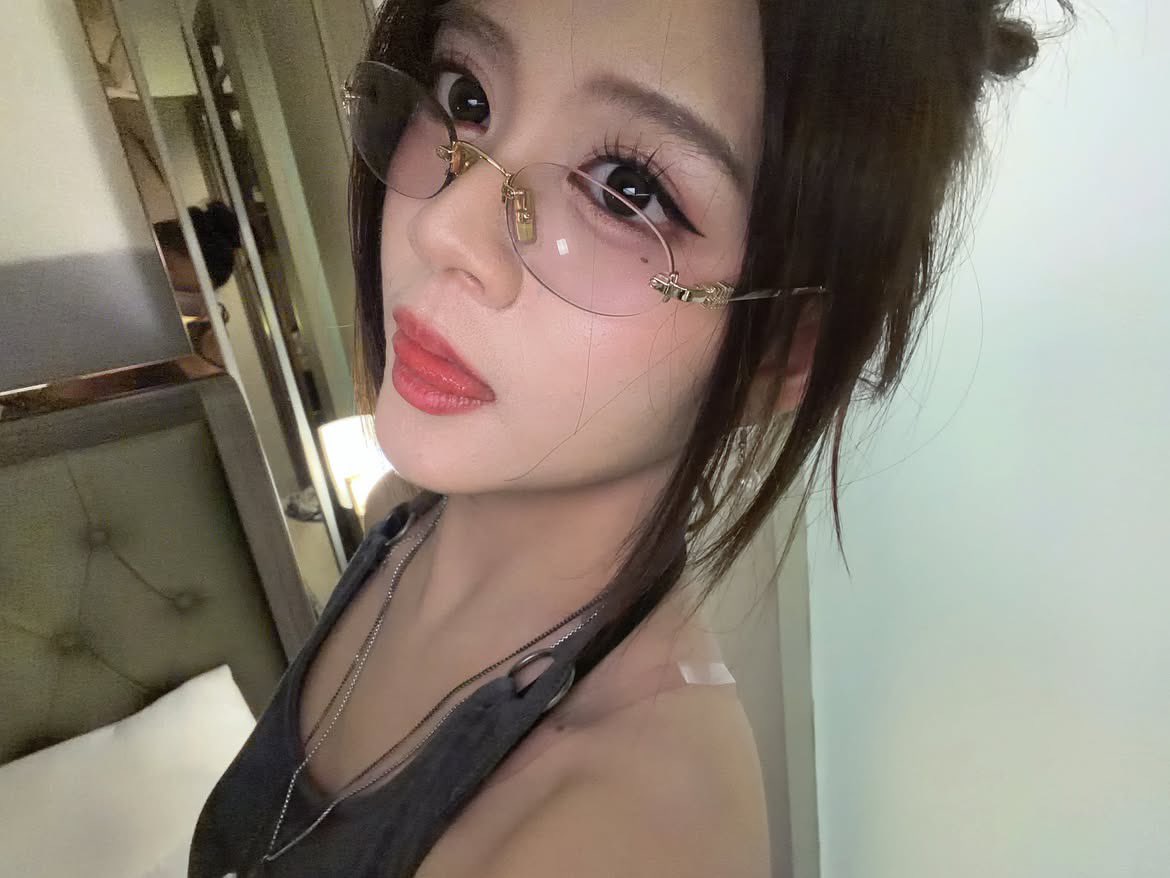 Christyzer's tweet photo. CANTIKK BGT CANTIKKKK #MINATBANGET 😖😖🫰🏻🫰🏻😻😻💘💘

🔗Angelina Christy Instagram Post https://t.co/L8LUk68nAx