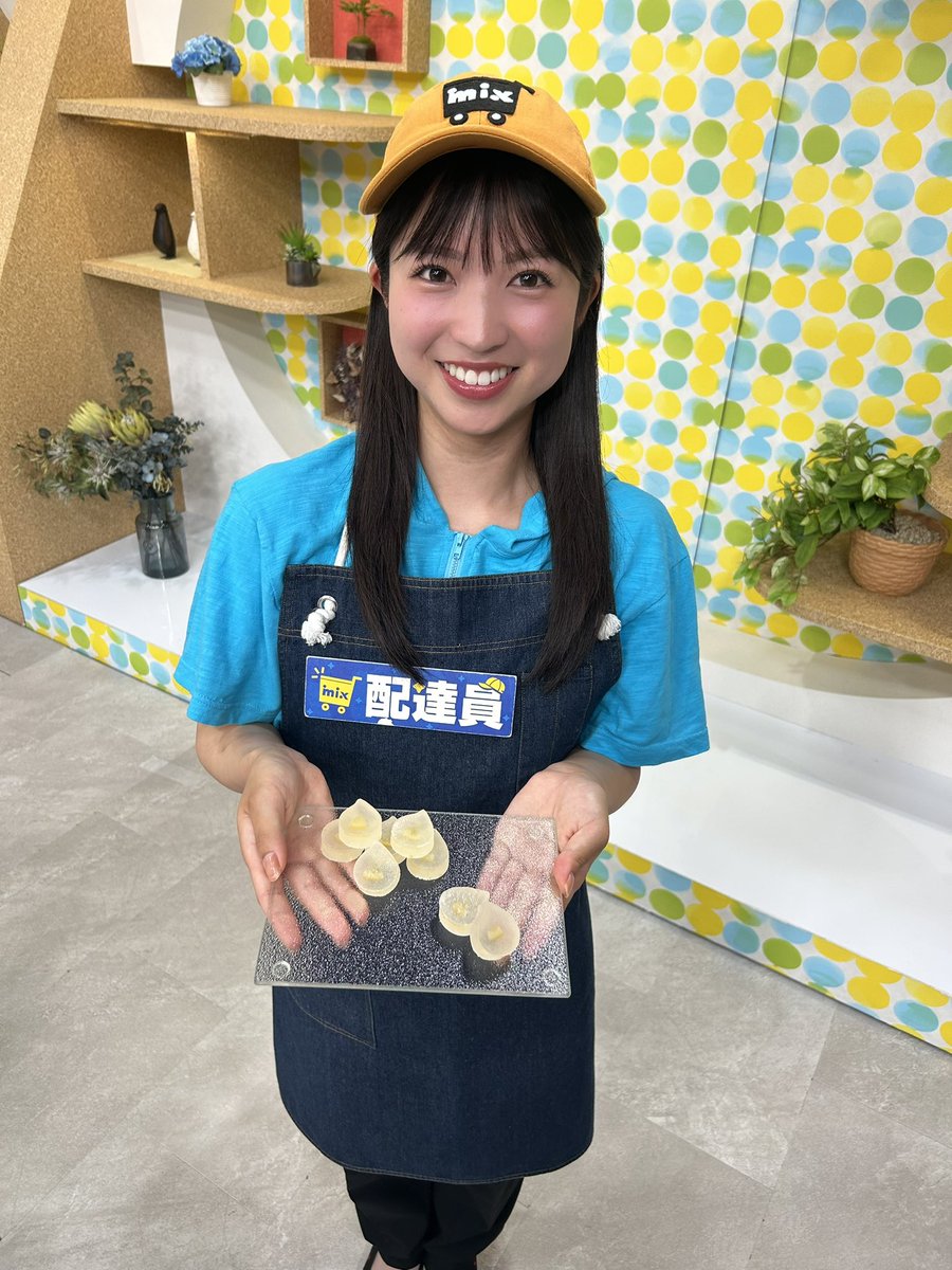 tys_haruka's tweet photo. tys新人アナウンサーの亀井晴加です🔰

今週から、mixデリバリーの配達員に仲間入りしています🛒

昨日は、永楽屋の「琥珀　レモンの雫」をご紹介しました！
写真は、森本アナウンサーが撮ってくださいました✨

#tysテレビ山口
#tysアナウンサー
#新人アナウンサー https://t.co/kQGOHqwQNj