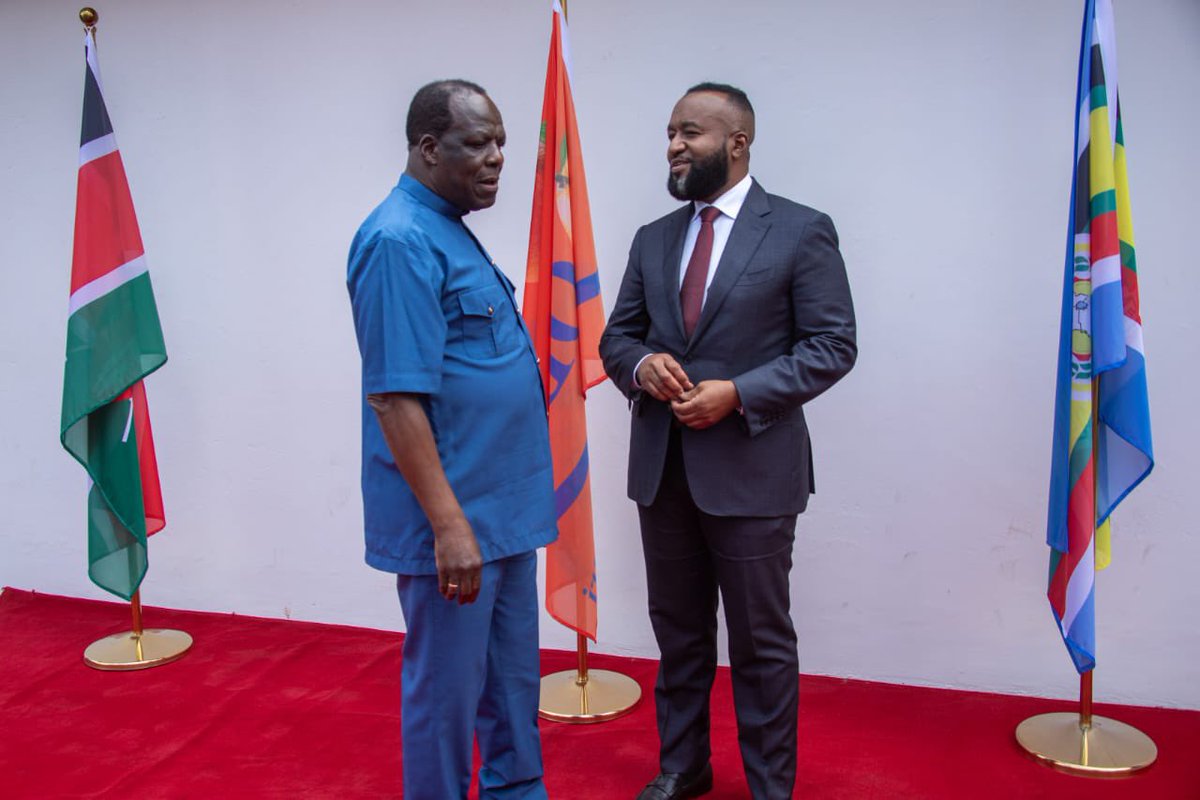 JunetMohamed's tweet photo. — Held a routine consultation meeting with ODM Party Leader Dr. Oburu Odinga, ODM National Chairperson Gladys Wanga, CS Wycliffe Oparanya, CS Hassan Joho, CS John Mbadi, CS Opiyo Wandayi, and ODM ED Oduor Ong’wen. TUKO TAYARI. https://t.co/rJPONYl7C8