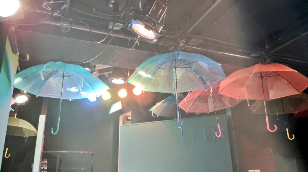 BluesCornelius's tweet photo. 演劇ユニットCCB 第46回公演
『雨、雨。(雨に唄えば。そこにはやがて雨は降らなくなるだろう。)』

代表マスダヒロユキ作の舞台美術セット②

矢作

#演劇ユニットCCB
#雨雨
#舞台 #美術 #セット https://t.co/AiPO3SkhEM