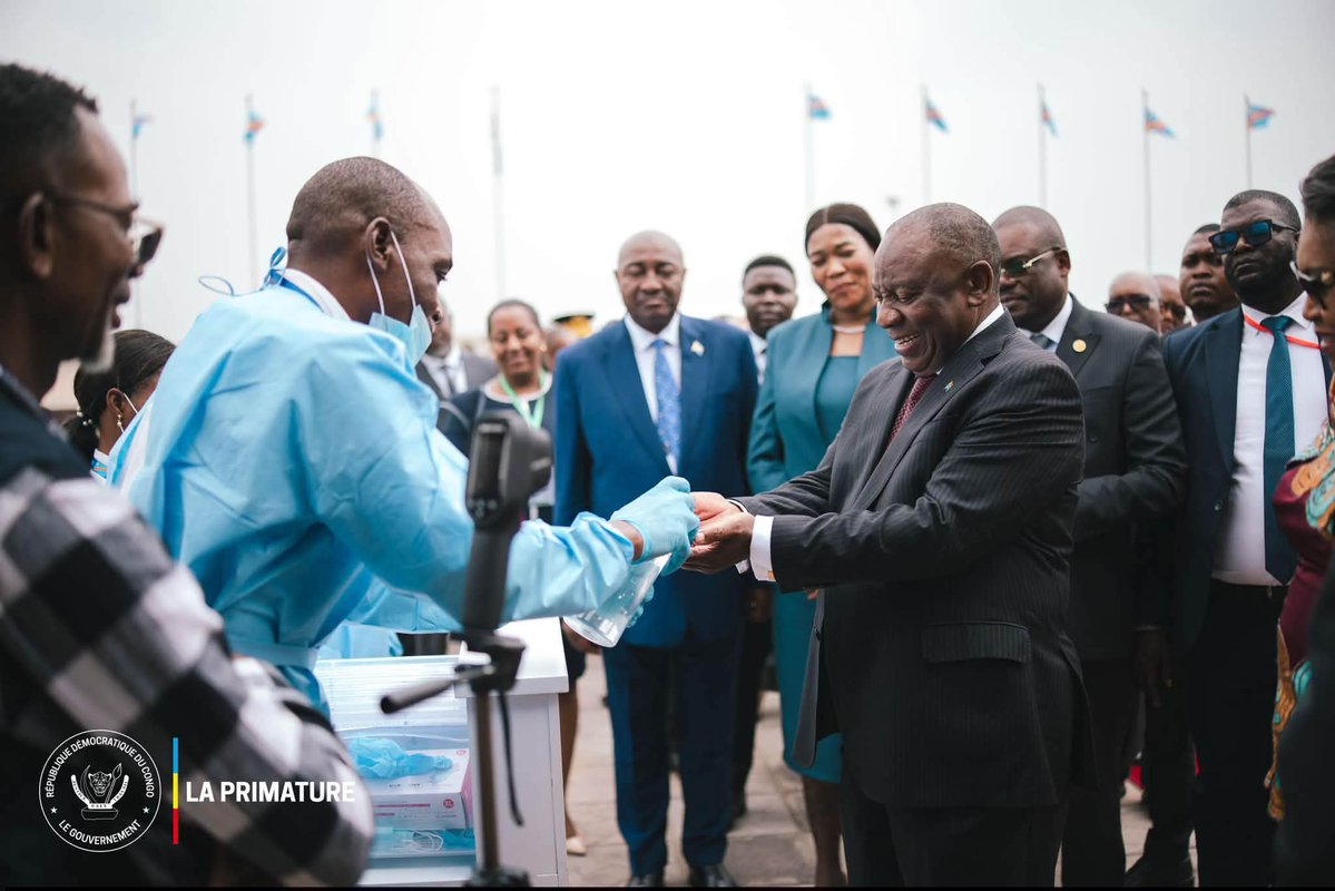 michael_bakemba's tweet photo. #RDC : La PM Judith Suminwa a accueilli ce 2 juillet à Kinshasa le Président Ramaphosa, Champion UA pour les pandémies. Visite de solidarité face à Ebola. Appui sud-africain : 13,5 M USD. https://t.co/rpTlbDMDny