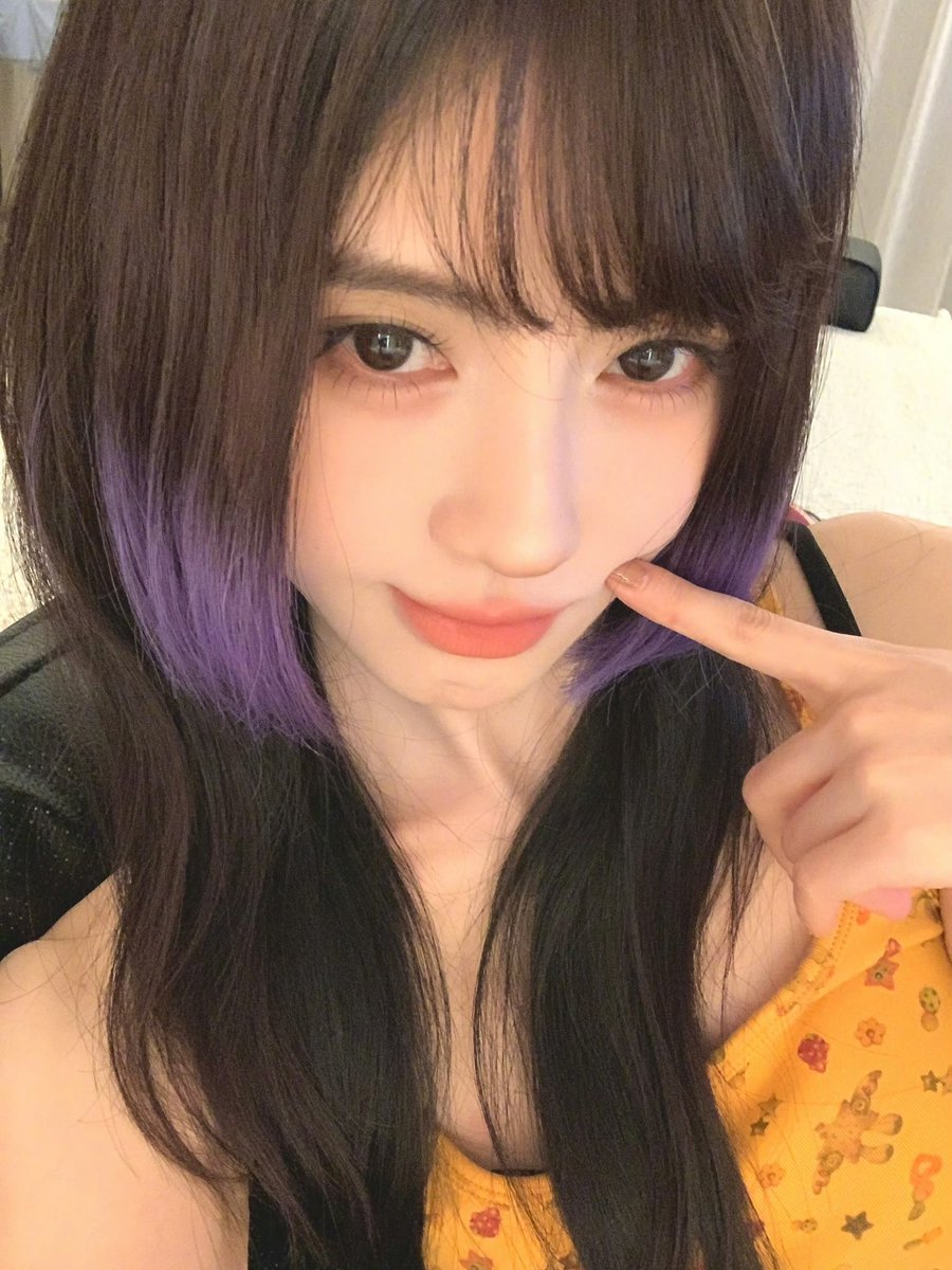 jujingyishunxi's tweet photo. สาวเปรี้ยวผมม่วง สวยแตกแตนมากกก เสี่ยวจวีลุคใหม่เริ่ดเลยแหละ 💜🦄 https://t.co/MQgAFBEbtV