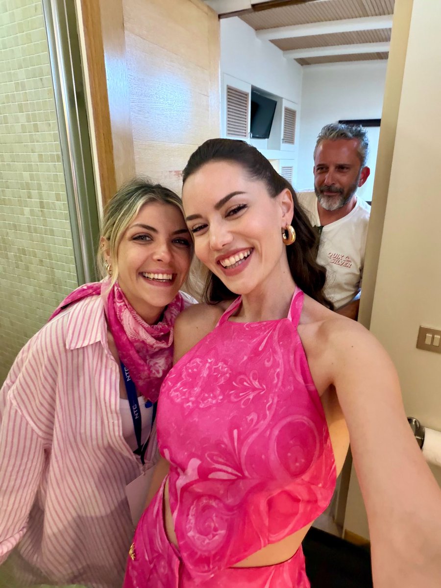 EvcenBrazil's tweet photo. 📸 || “Acting be like.. 🤙🏻🎬”

@/ evcenf via instagram feed              
         • #FahriyeEvcen • https://t.co/0g5exlXA13