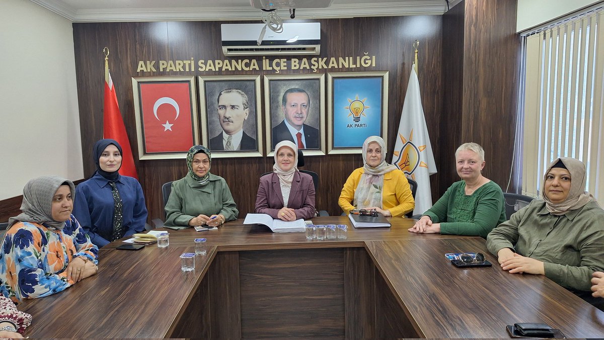 sapanca_akkadin's tweet photo. Haftalık olağan yürütme ve yönetim kurulu toplantımızı, İlçe Kadın Kolları Başkanımız Sayın Arzu Akçay başkanlığında ve İlçe Koordinatörümüz Sayın Nilüfer Alkan'ın katılımıyla gerçekleştirdik.
Toplantımız hayırlara vesile olsun.

@tugbaisikercan https://t.co/CNoT2yCfMM