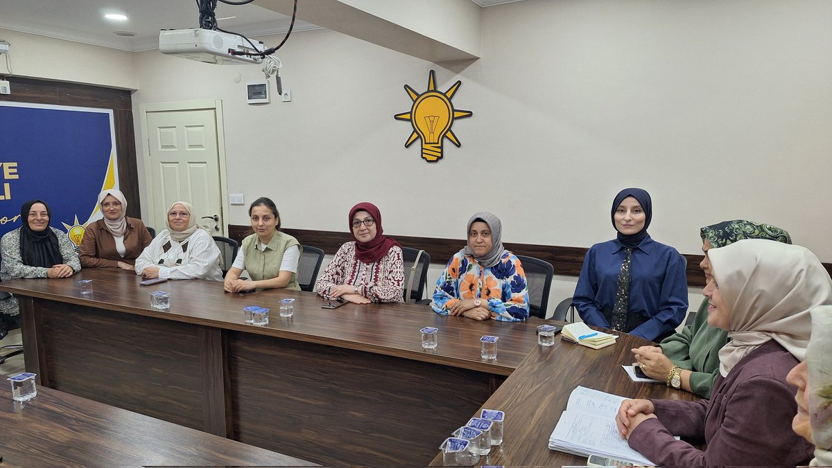 sapanca_akkadin's tweet photo. Haftalık olağan yürütme ve yönetim kurulu toplantımızı, İlçe Kadın Kolları Başkanımız Sayın Arzu Akçay başkanlığında ve İlçe Koordinatörümüz Sayın Nilüfer Alkan'ın katılımıyla gerçekleştirdik.
Toplantımız hayırlara vesile olsun.

@tugbaisikercan https://t.co/CNoT2yCfMM