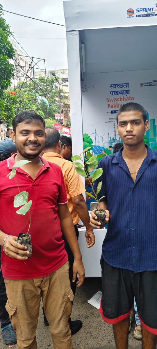 IOCL_ERPL's tweet photo. ERPL HQ, Kolkata officially commenced its Swachhata Pakhwada observance on July 1, 2026, with the grand launch of the "Swachhata Rath" awareness initiative. The event underscores the organization's steadfast commitment to the Government of India’s Swachh Bharat Mission. https://t.co/mhKZxGoZm3