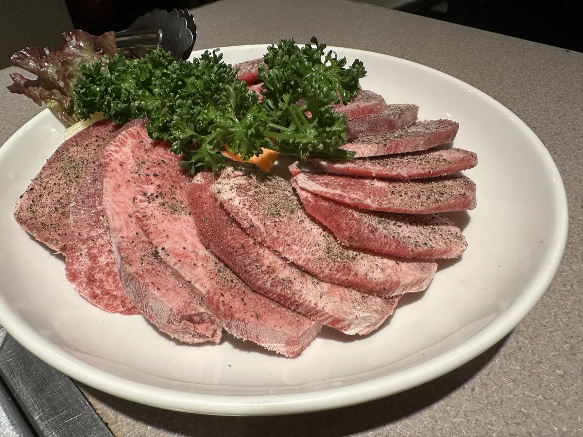 VvWccf's tweet photo. 地元で断トツ美味ぇ焼肉来たよ https://t.co/vvZNh0ZT8t